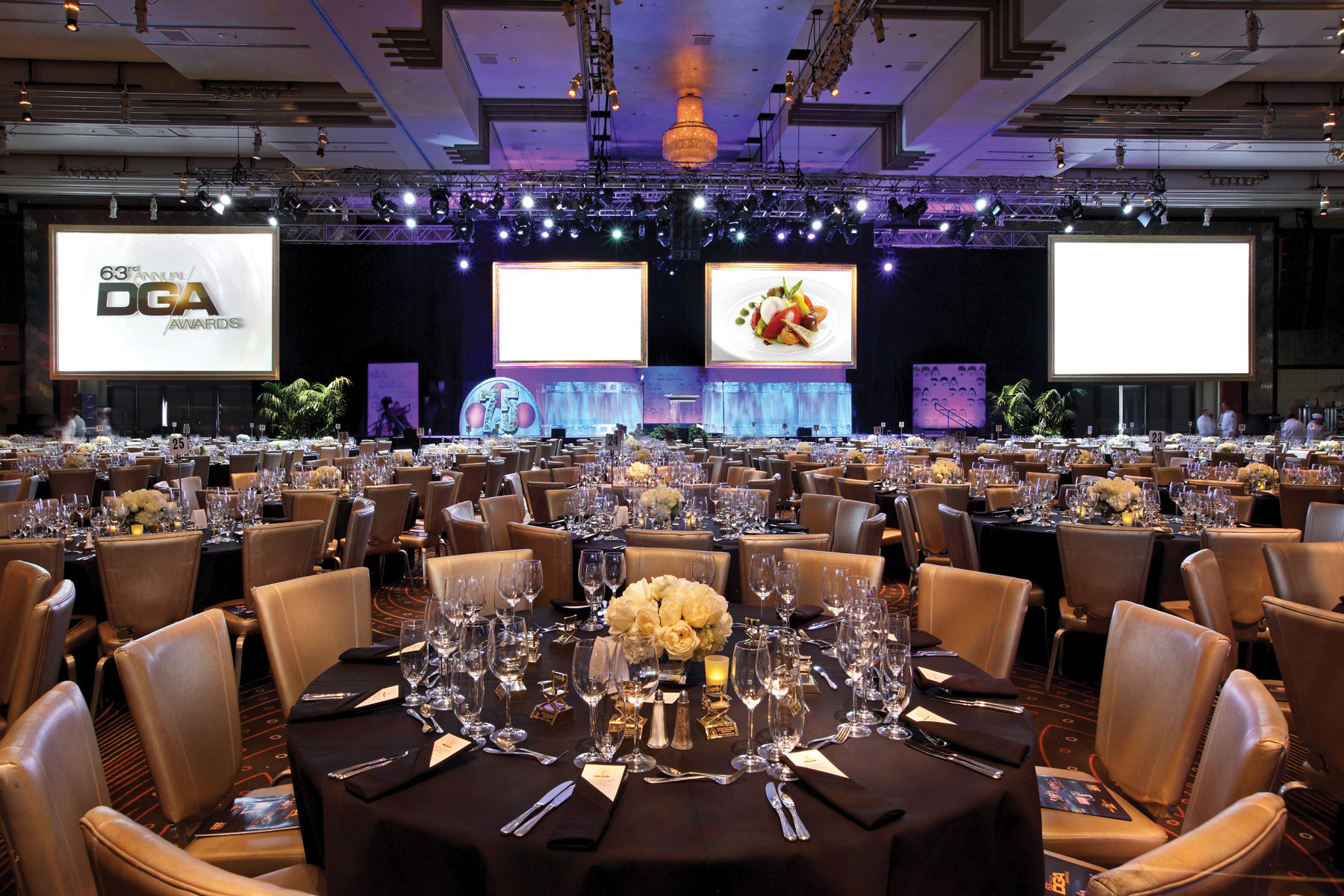 Ovation Hollywood Event Catering Wolfgang Puck Catering   Catering Hollywoodandhighland Losangeles Carousel1 